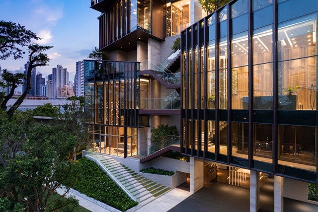 Rhythm Ekkamai Estate by AP Thai